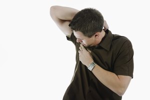Cómo decirle a alguien que tiene mal olor corporal