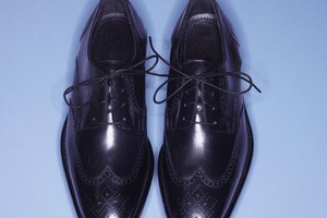 how to keep leather shoes from wrinkling