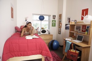 The Best Ways To Arrange College Dorm Room Furniture Synonym Ng List For College Dorms