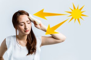 Cómo curar un dolor de cabeza por insolación