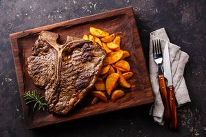 The Best Way to Cook a T-Bone Steak on a Frying Pan | Our Everyday Life