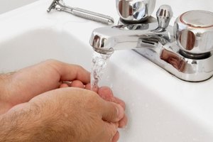 glue remove super skin rubbing alcohol seal hands