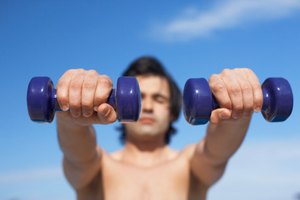 ¿Qué músculos trabajan las elevaciones frontales?