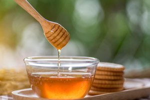 ¿Cuántas calorías hay en una cucharada de miel?