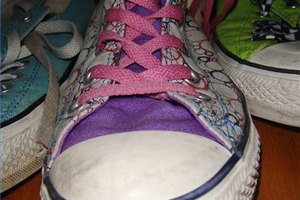 How to Prevent Tongue Slippage on Laced Shoes | Our Everyday Life