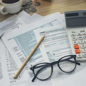 Tax Preparers vs. Accountants