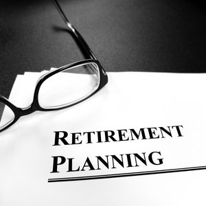 How Do Retirement Savings Accounts Work?