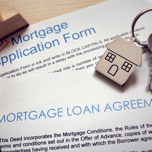 How to Add a Person to a Mortgage | Pocketsense