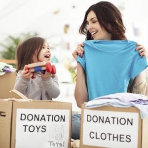 How to Estimate Value of Clothing for IRS Deductions