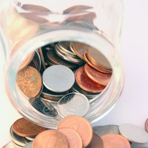 How to Claim Tip Income on Tax Returns