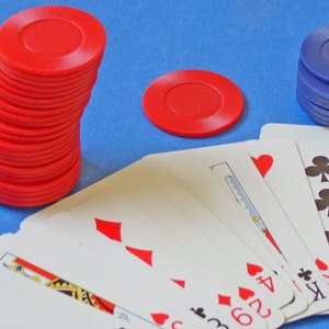 How to Invest in an Online Casino