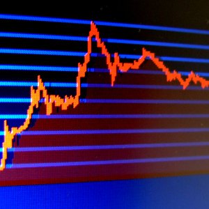 Disadvantages of Issuing Stocks & Bonds