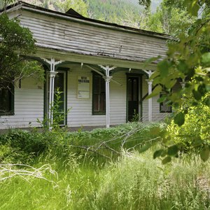 How to Find & Purchase Abandoned Properties