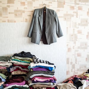 How to Donate Clothing to a Homeless Shelter