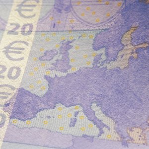 How to Buy Euros for Investment