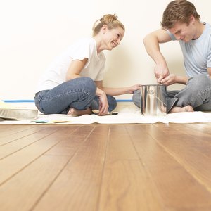 Can They Charge You for New Carpets & Paint After Moving Out of an Apartment?