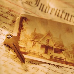 Removing the Name of the Deceased From a House Deed