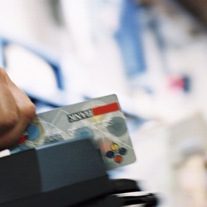 Do Credit Card Extended Warranties Last After You Cancel the Card?