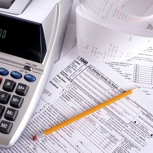 How to Deduct Bankruptcy Loss on Taxes