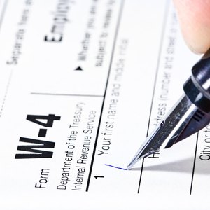 What Is the Difference Between Claim 0 & 1 on a W-4 Form?