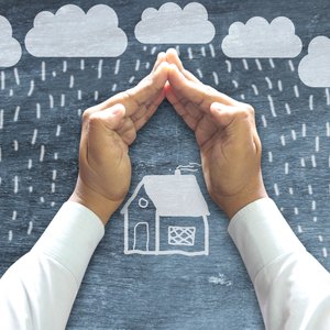 Home Warranty vs. Homeowners Insurance: What’s the Difference?