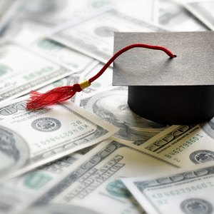 Discover Student Loans: What You Should Know & Comparison to Other Private Loans