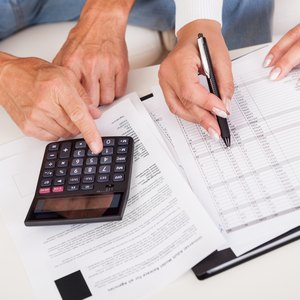 How to Calculate How Much Tax to Take Out of a Retirement Check