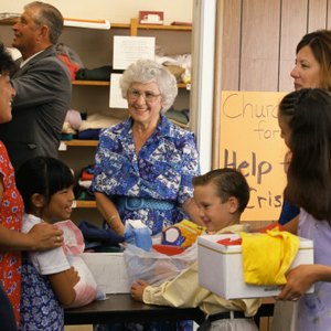 How to Write a Letter Asking for Donations of Food for a Church Activity