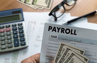 What Are the Duties of a Payroll Officer?