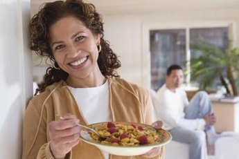Get a nutritious breakfast or small meal in before your early morning run to keep your energy up.