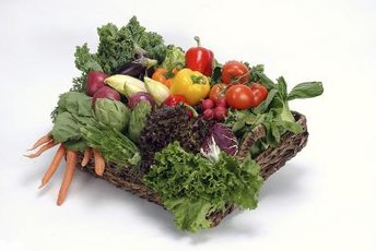 Filling up on fruits and vegetables may help you lose weight.