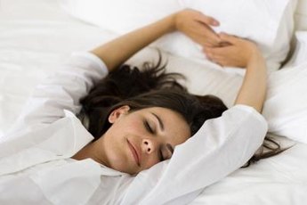 A good night's rest is the key to healthy weight management.