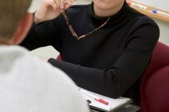 Licensed social workers and clinical psychologists often have differing job descriptions.