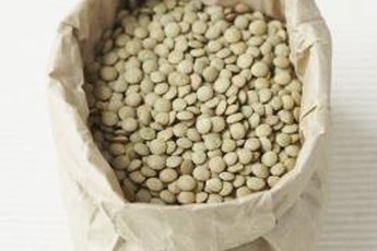 Lentils contain both vitamin C and zinc.