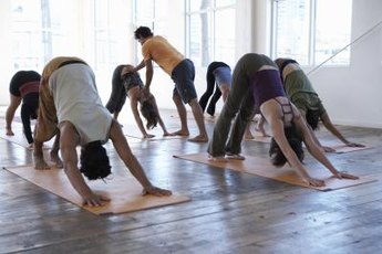 Knowing how to place your hands on the floor supports the wrists and prevents pain.