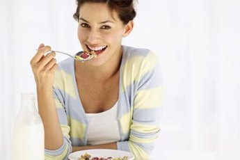 Start your morning right with a breakfast low in sodium and high in nutrients.