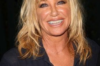 Fitness personality Suzanne Somers marketed the ThighMaster in the 1980s and 1990s.