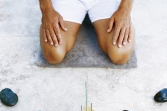 You can use one of several non-expensive options to tighten skin on your stomach and knees.