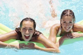 Your local pool is a olace where you can tone your midsection.