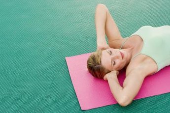 Lower abdominal exercises contribute to a flat belly.