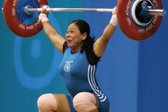 Rock bottom front squat is essential for some weight-lifting training.