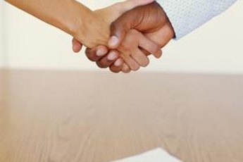 A well-organized and descriptive resume can help you get the bartending job of your dreams.