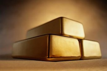 Gold is a safer choice than stocks in an economic downturn.