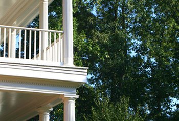 advantages & disadvantages of a flat-roofed porch home