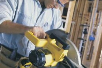 How To Replace The Blade In A Ryobi 10 Inch Power Miter Saw