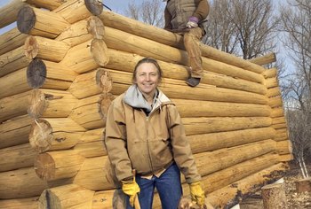 How to Do Butt & Pass Corners on a Log Cabin | Home Guides ...