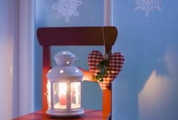 decorate the space around a feature window for increased holiday cheer - How To Decorate Windows For Christmas decorate the space around a feature window for increased holiday cheer - How To Decorate Windows For Christmas