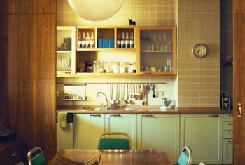 How to Decorate a Small Apartment Kitchen With a Retro ...