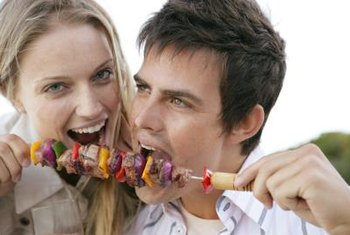Um metabolismo lento pode significar ter que aliviar o tamanho das porções.