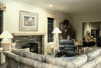 How To Decorate A Large Living Room With A Fireplace In The Middle